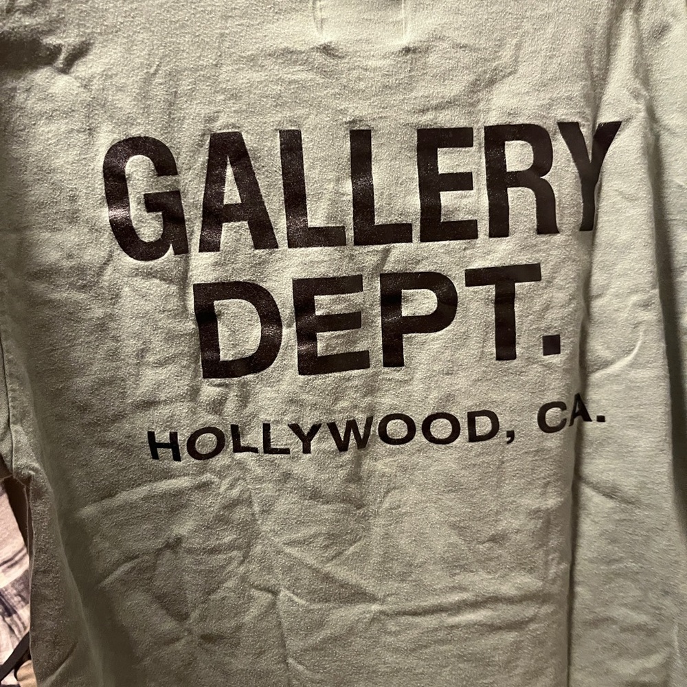 Gallery dept shirt M